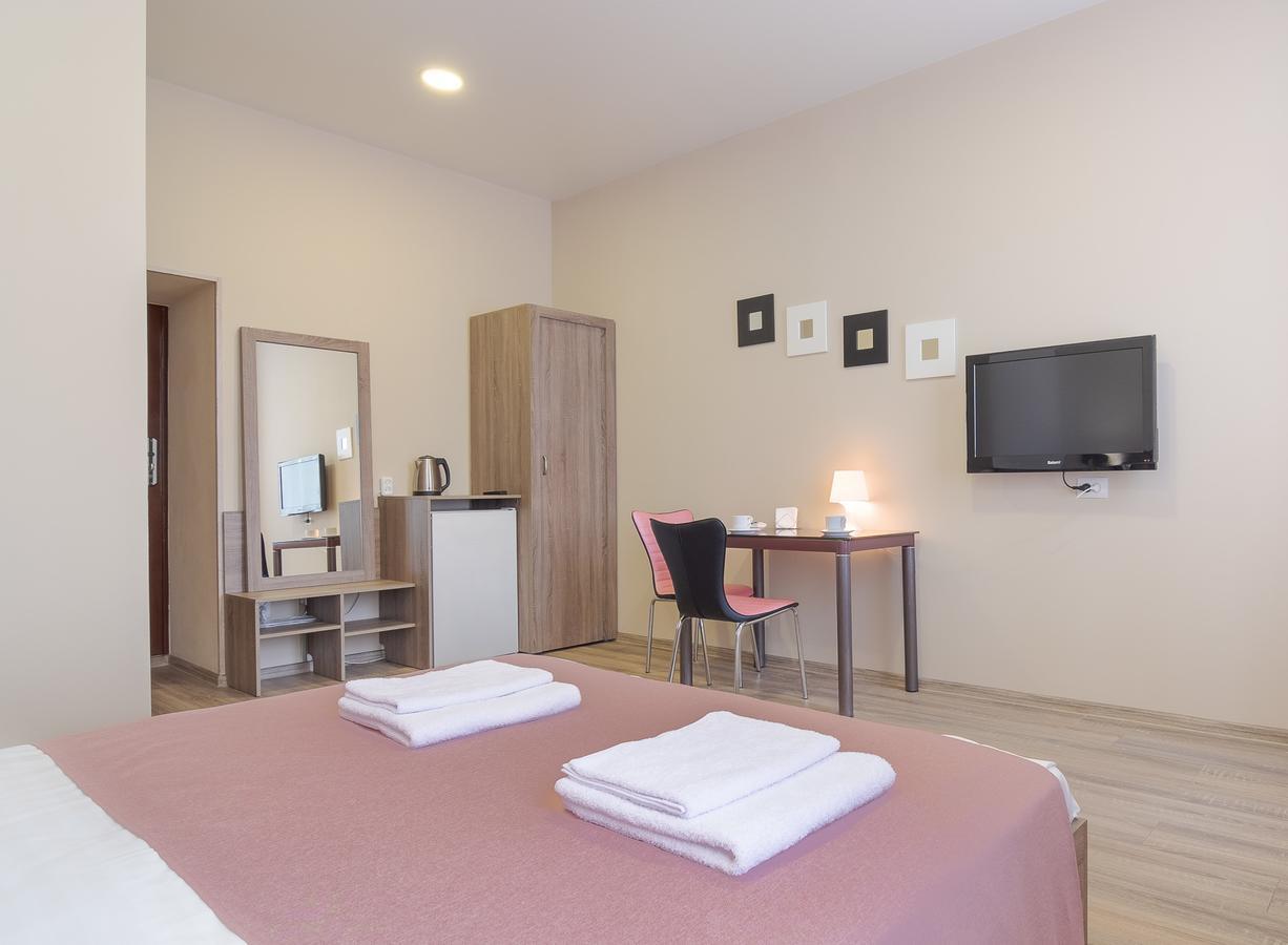 Hotel Gostinyj Dom Харков Екстериор снимка
