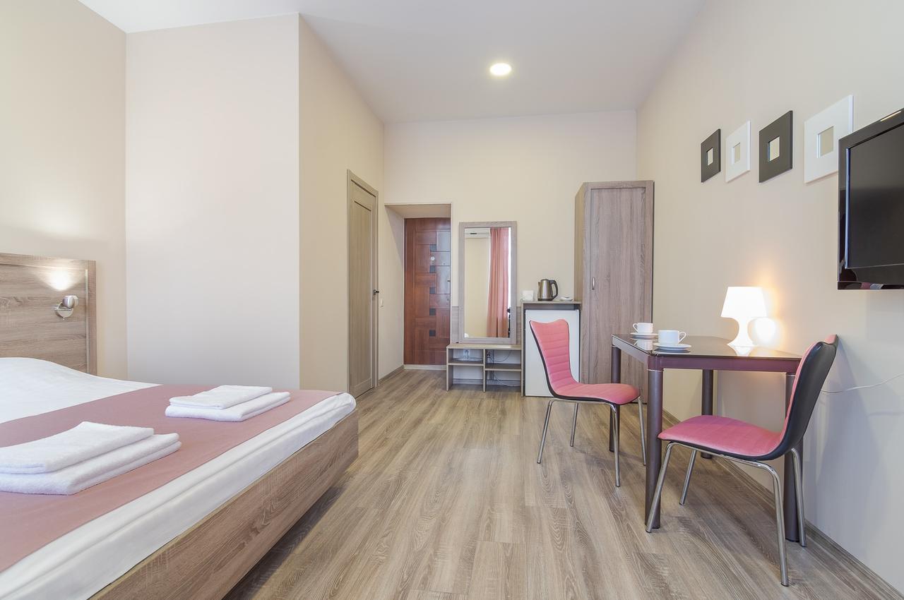 Hotel Gostinyj Dom Харков Екстериор снимка