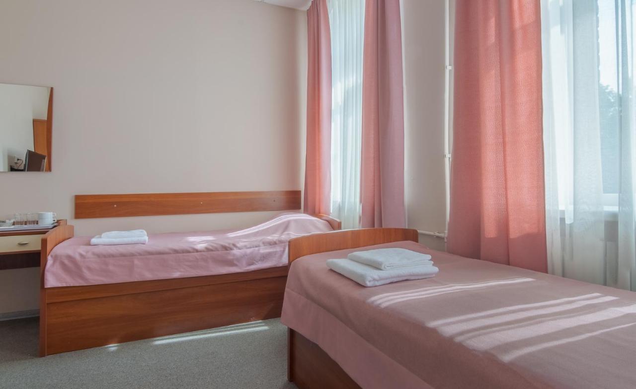 Hotel Gostinyj Dom Харков Екстериор снимка