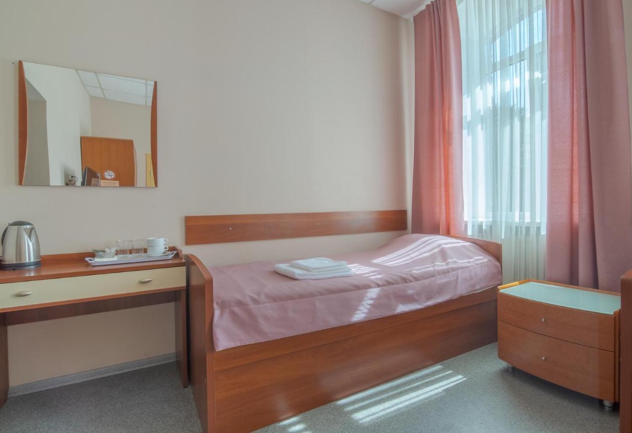 Hotel Gostinyj Dom Харков Екстериор снимка