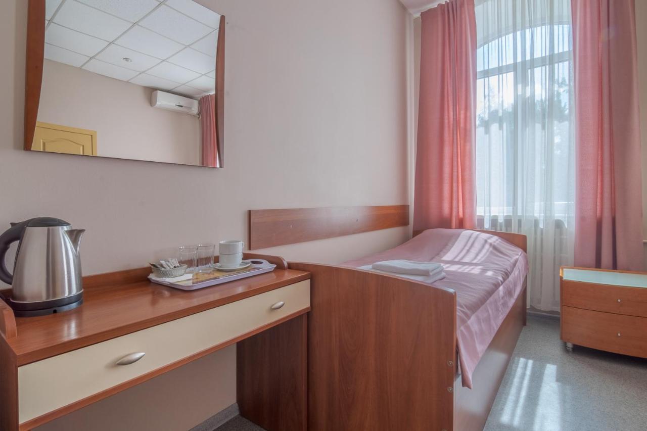 Hotel Gostinyj Dom Харков Екстериор снимка