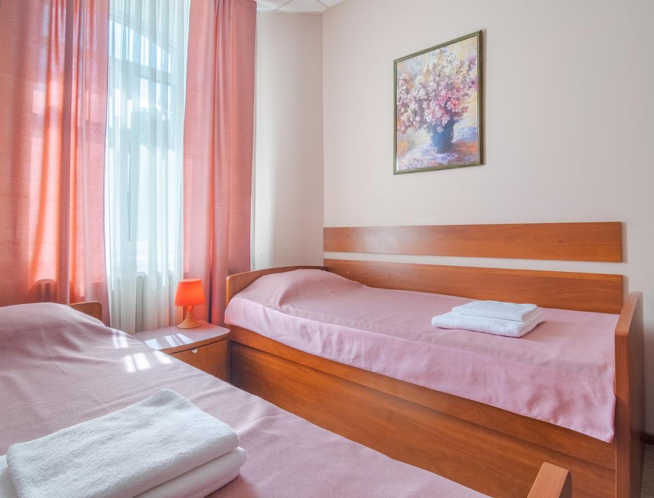 Hotel Gostinyj Dom Харков Екстериор снимка