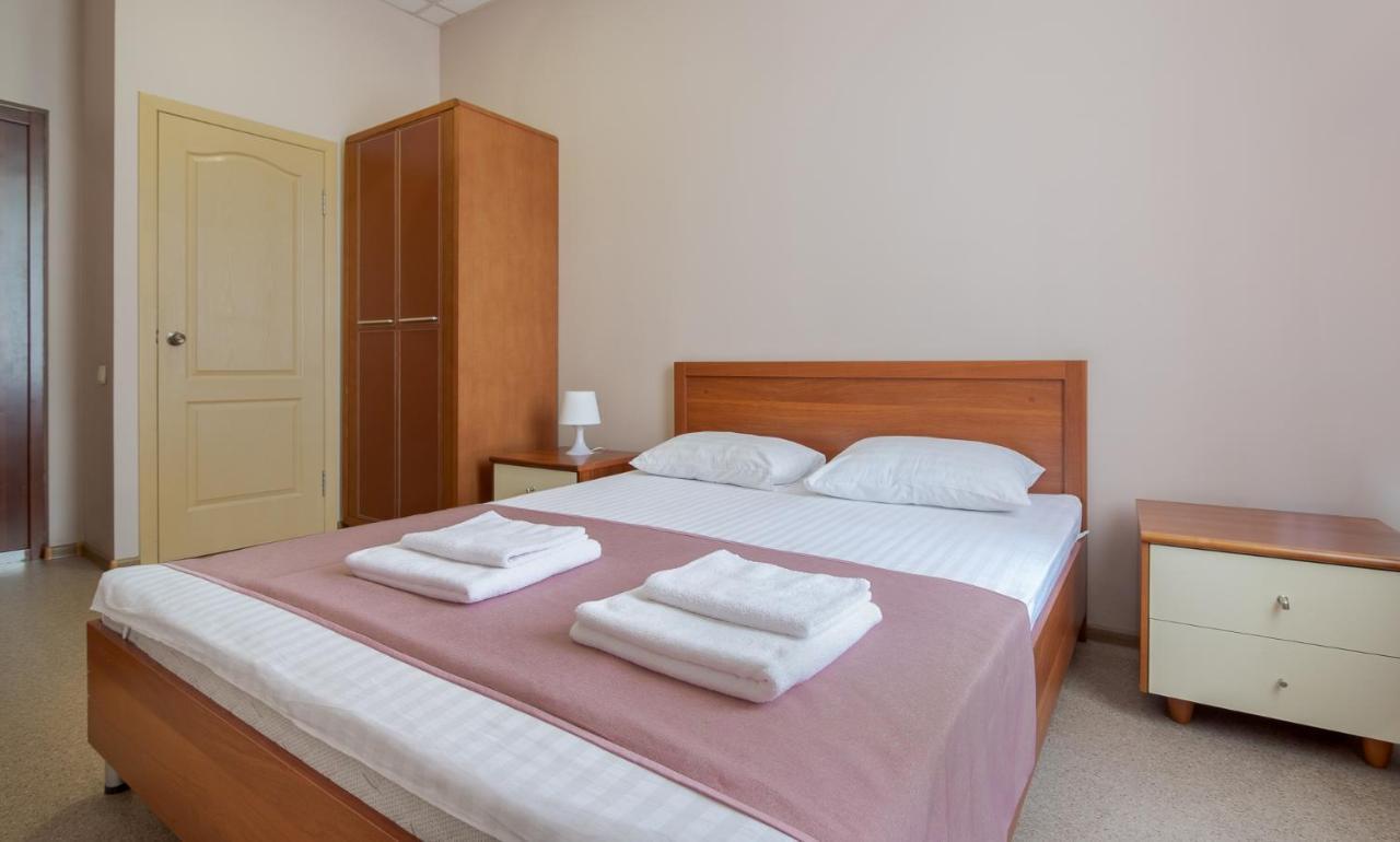 Hotel Gostinyj Dom Харков Екстериор снимка
