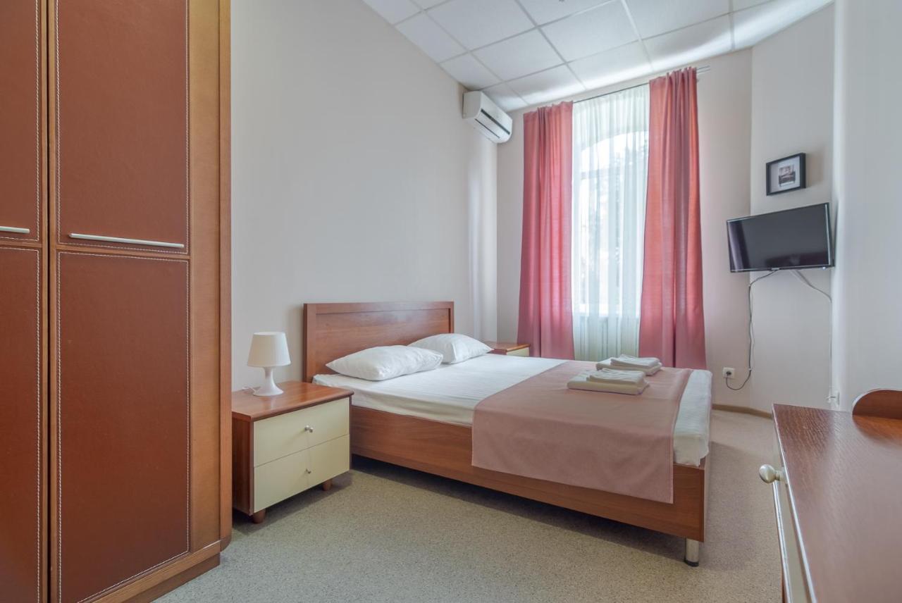 Hotel Gostinyj Dom Харков Екстериор снимка