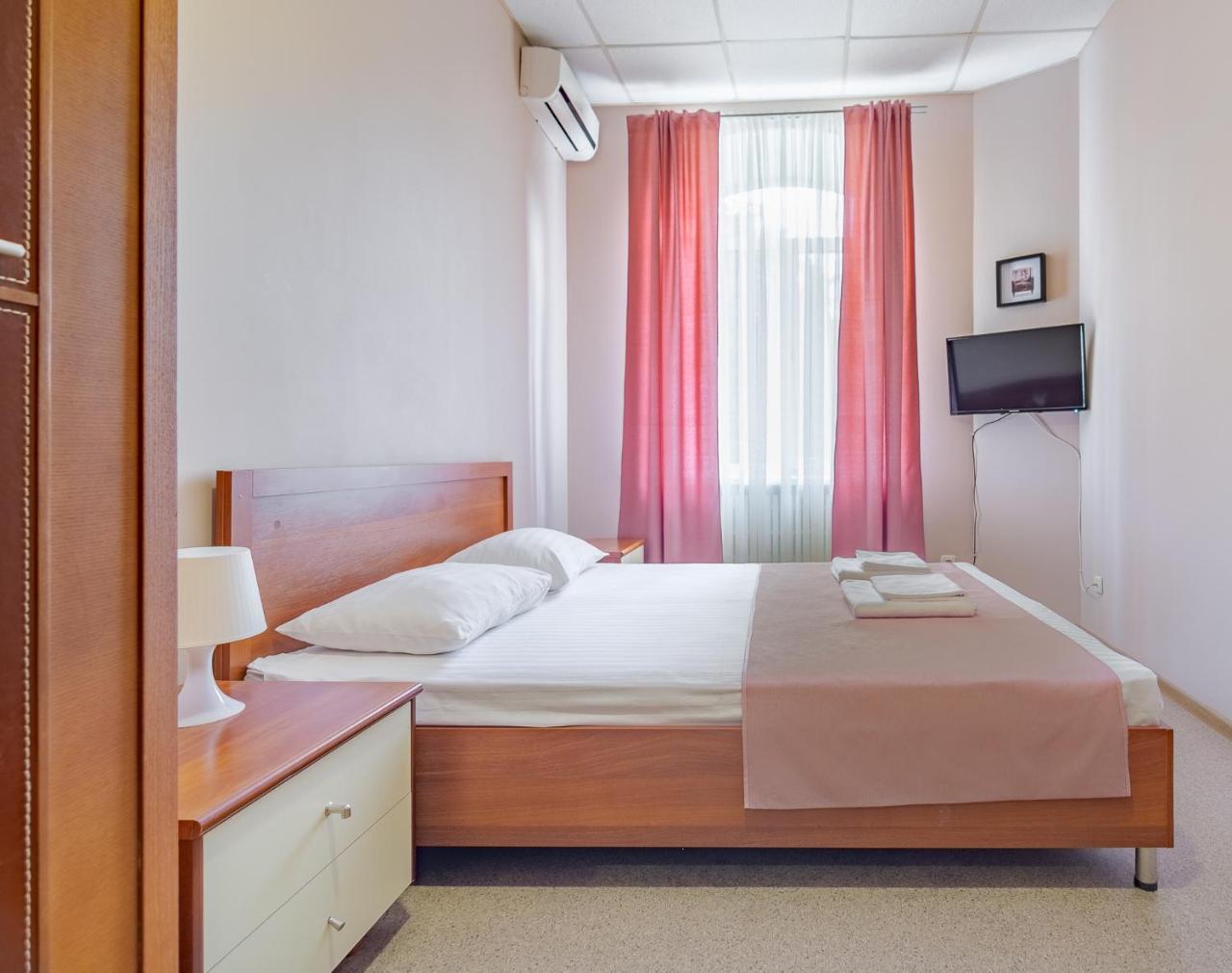Hotel Gostinyj Dom Харков Екстериор снимка